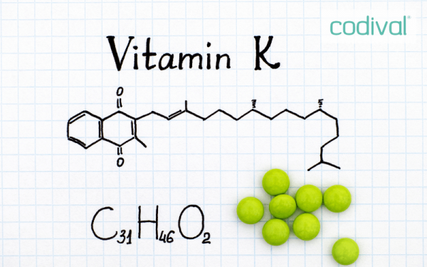 Vitamina K · Qué es · Para qué sirve · Alimentos